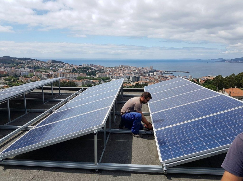 Foto 1 Autoconsumo fotovoltaico para viviendas y empresas en Vigo