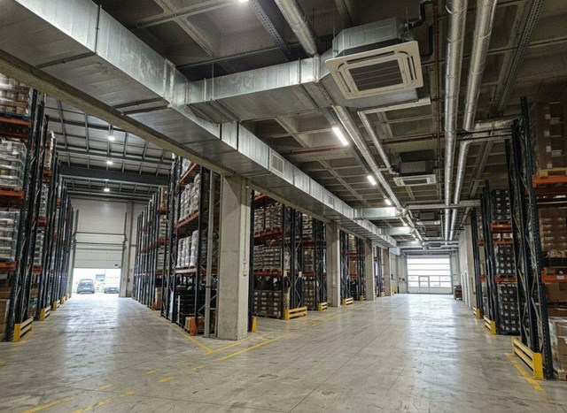 Climatización para naves industriales en Vigo - Imagen 1