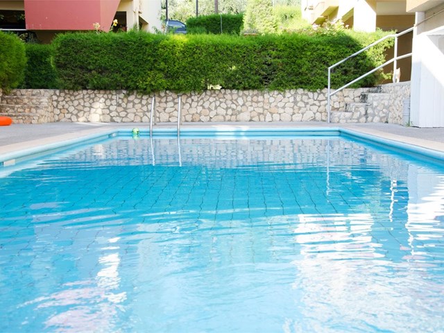 Instalación de sistemas de depuración y fontanería para piscinas